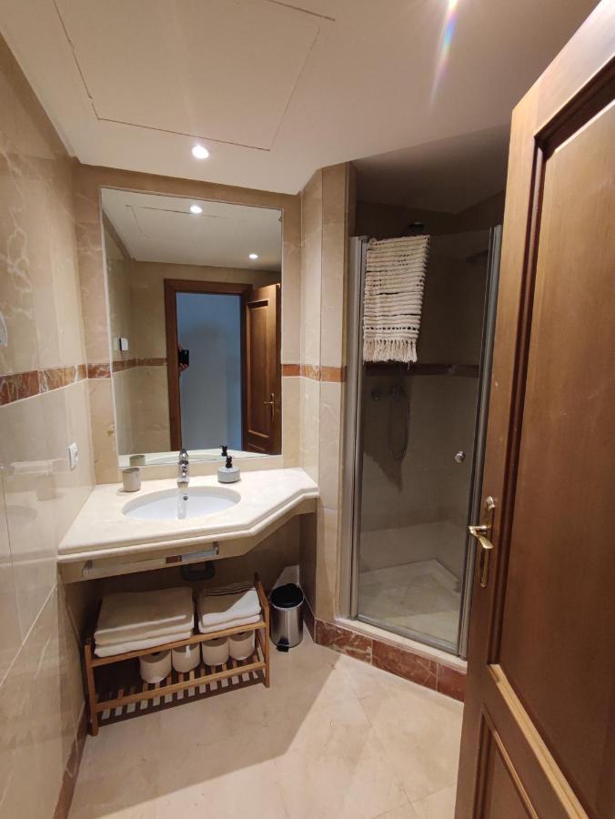 Costalita On The Beach - 3 Bedroom Cosy Apartment 에스테포나 외부 사진