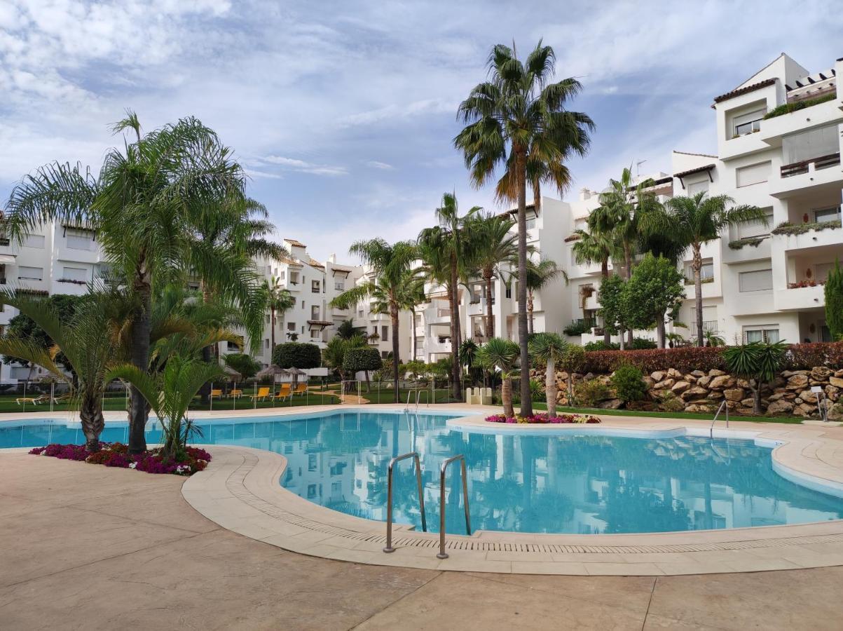 Costalita On The Beach - 3 Bedroom Cosy Apartment 에스테포나 외부 사진